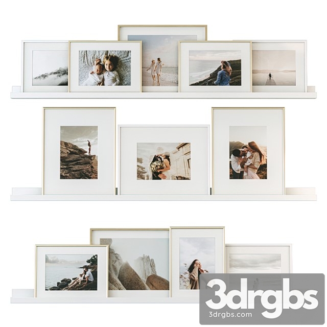 Family photos on the shelves - thumbnail 1