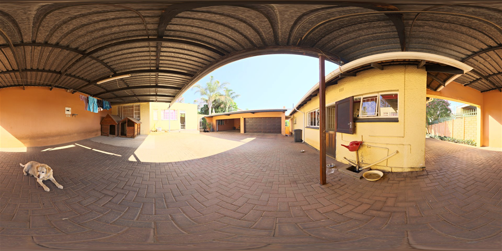 HDRI – Courtyard – urban - thumbnail 1