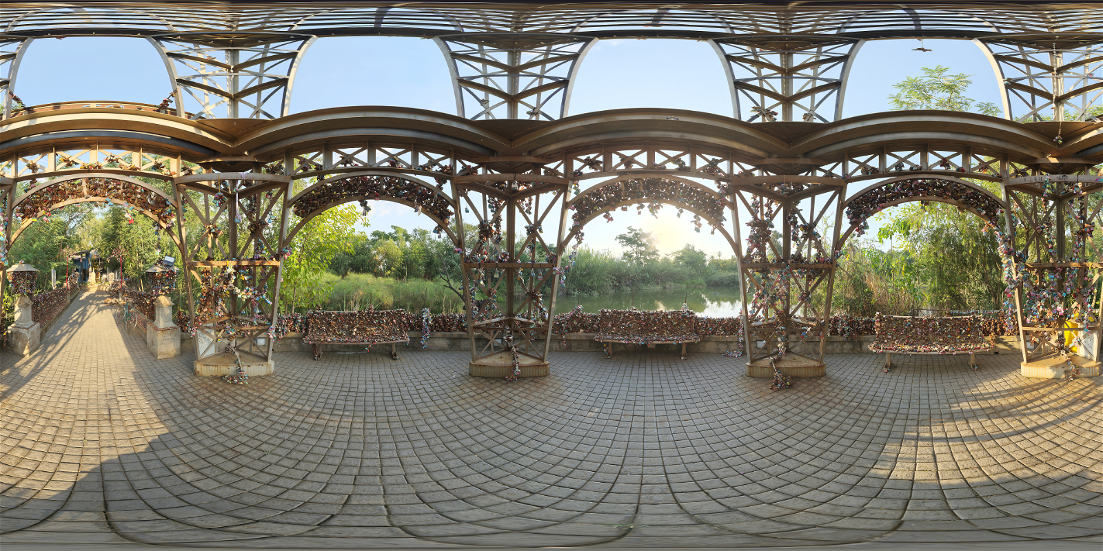 HDRI – Little Paris Under Tower – natural light - thumbnail 1