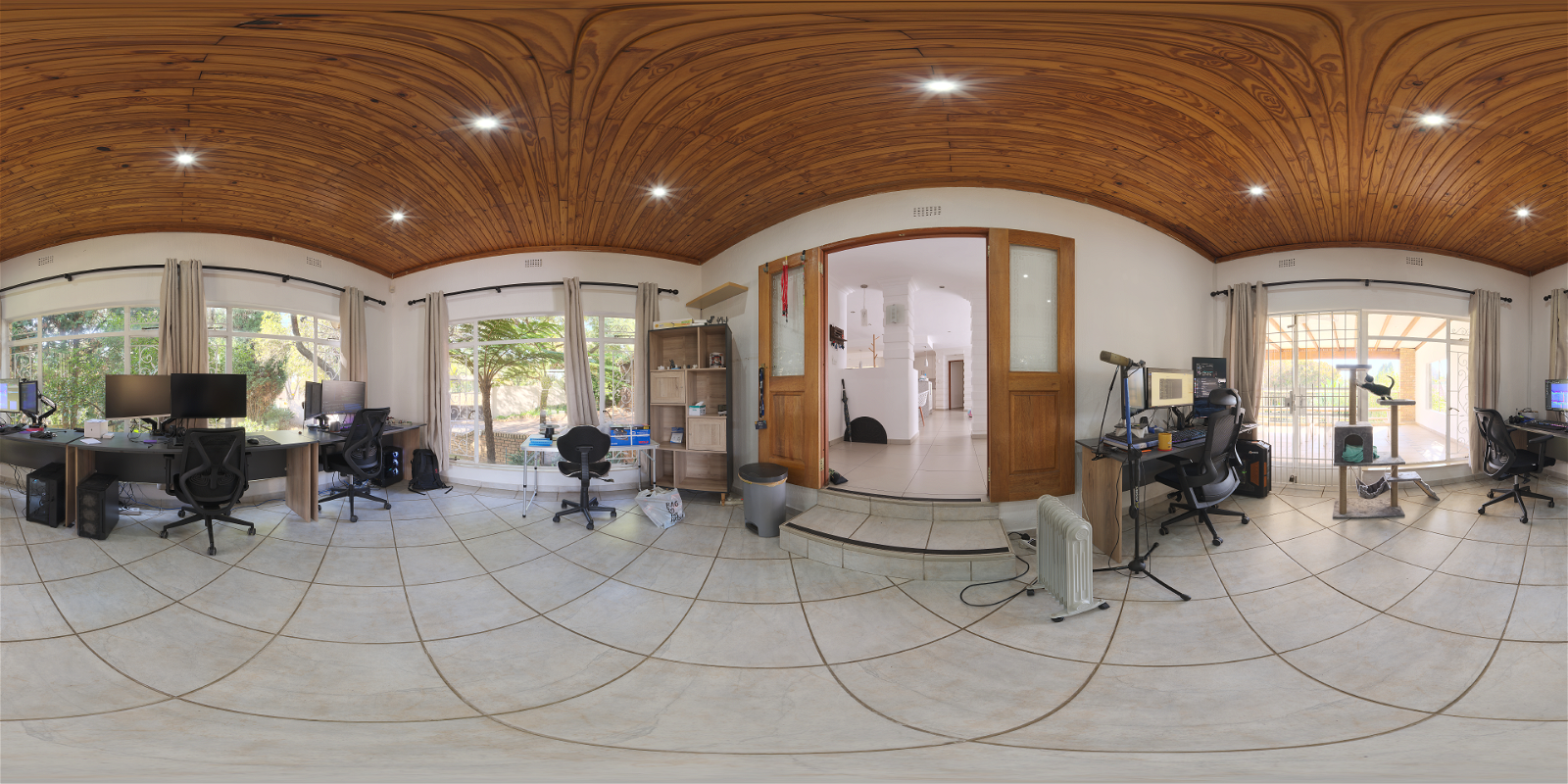 HDRI – Poly Haven Studio – indoor - thumbnail 1