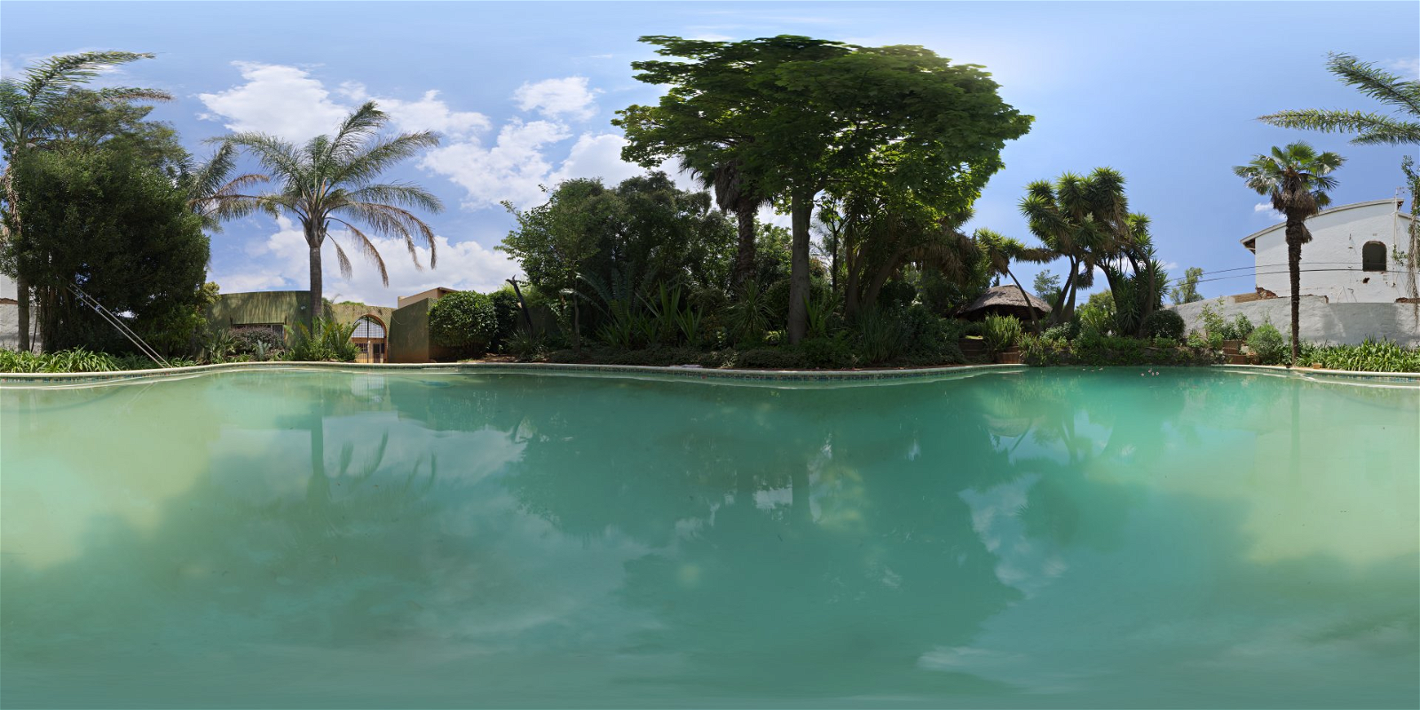 HDRI – Pool – urban - thumbnail 1